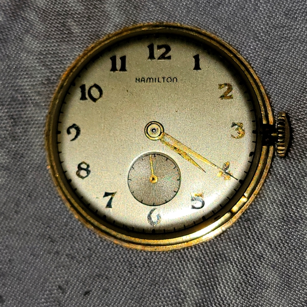 1940 747 Hamilton 14k Gold filled watch face.